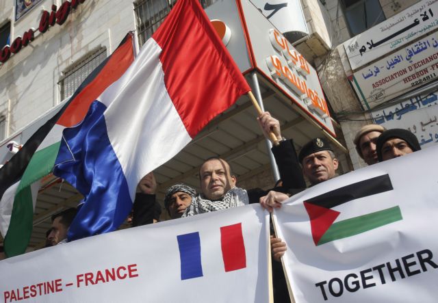 Με αιχμές προς Ισραήλ, η Χαμάς καταδικάζει την επίθεση στο Charlie Hebdo